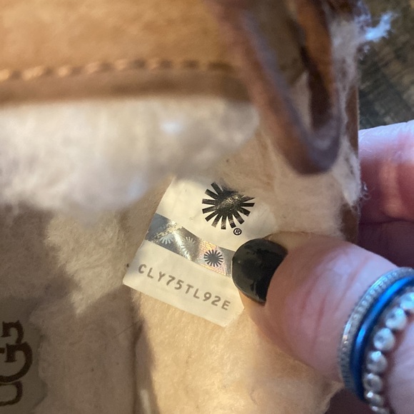Authentic Ugg Slippers - Picture 12 of 12